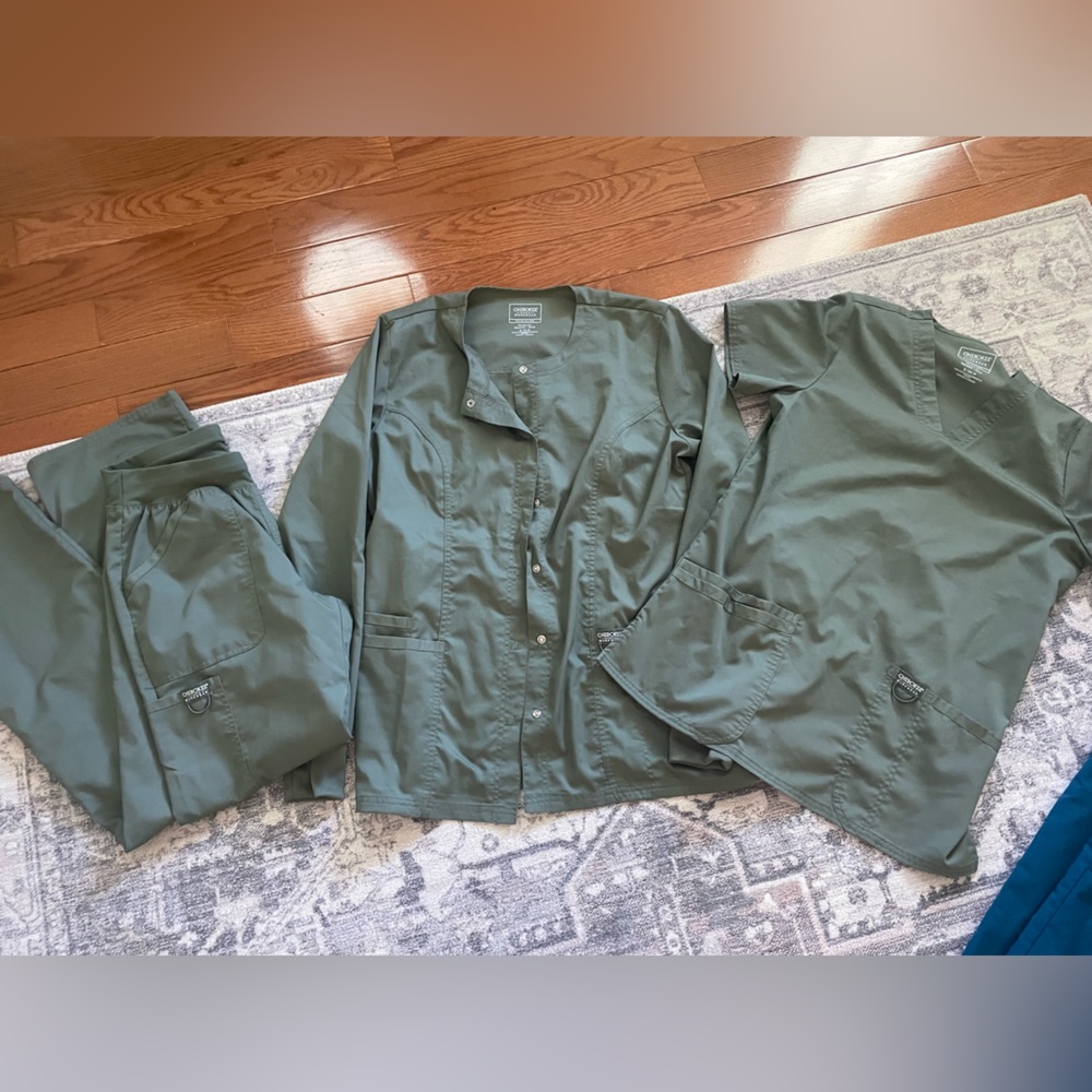 Cherokee workwear scrub set and jacket